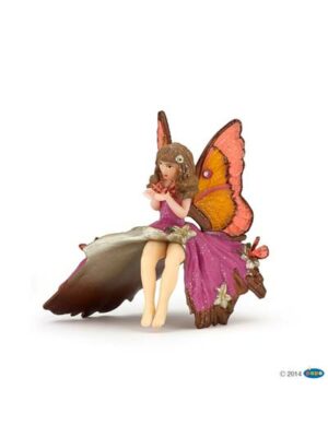 Dievčatko elfka s motýľom