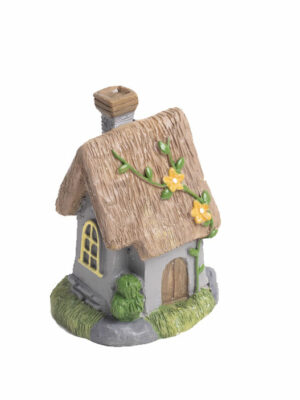 Vidiecky domček – slamená strecha, popínavé kvety